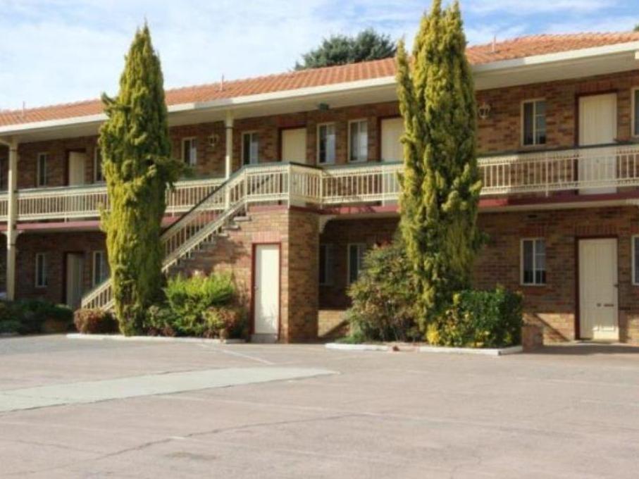 Grand Manor Motor Inn Queanbeyan Dış mekan fotoğraf