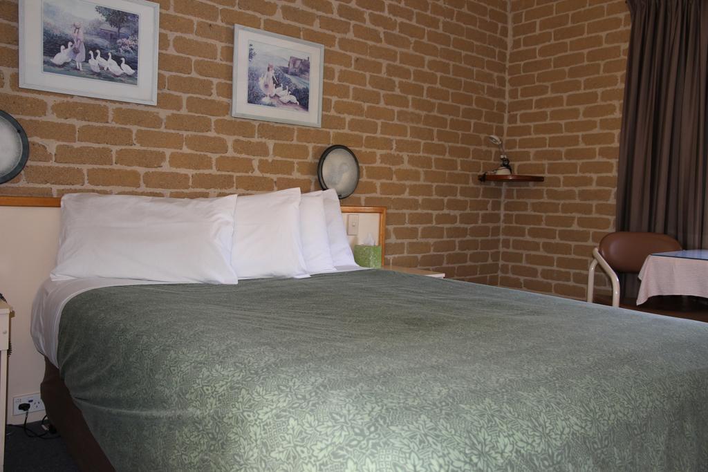 Grand Manor Motor Inn Queanbeyan Dış mekan fotoğraf