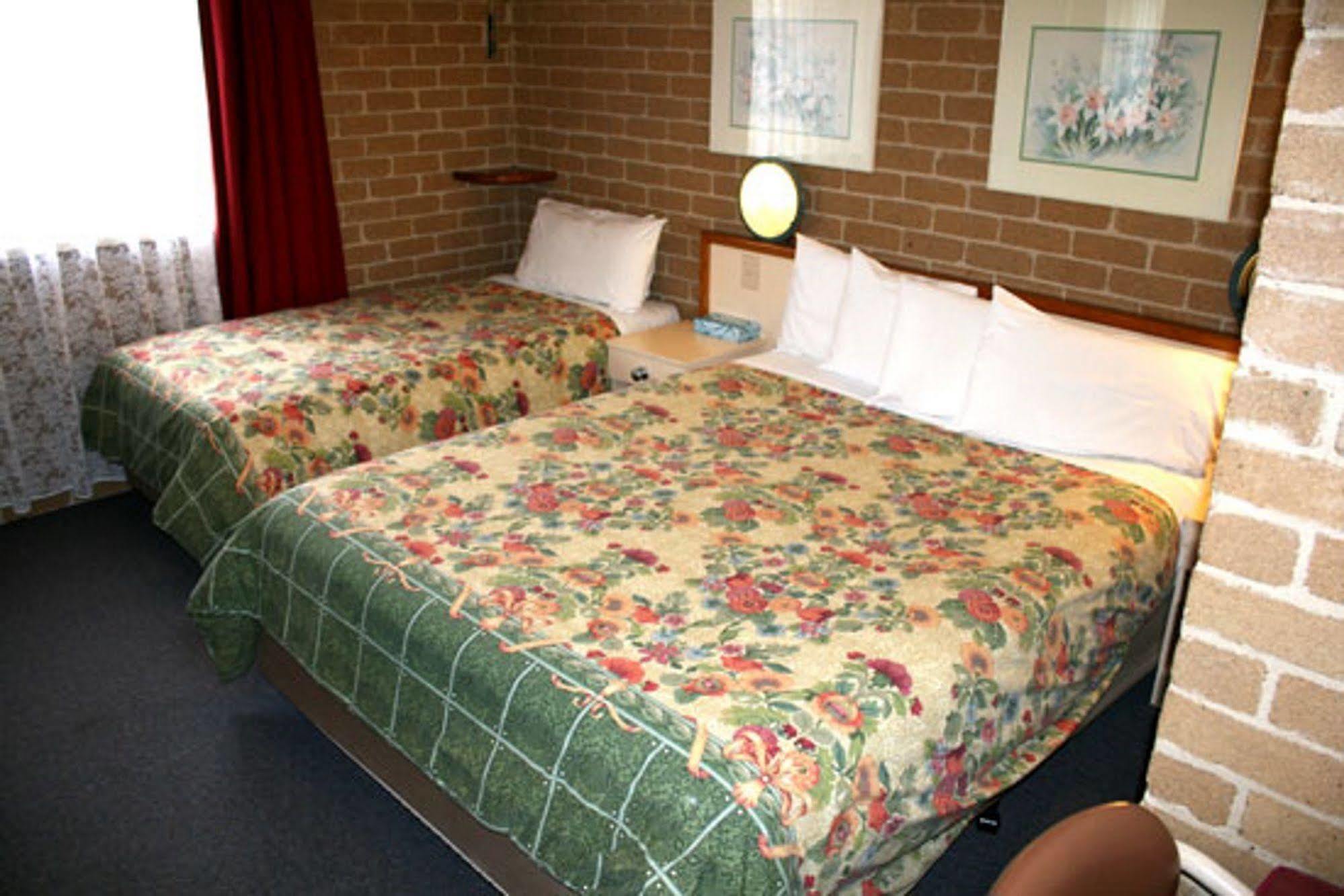 Grand Manor Motor Inn Queanbeyan Dış mekan fotoğraf