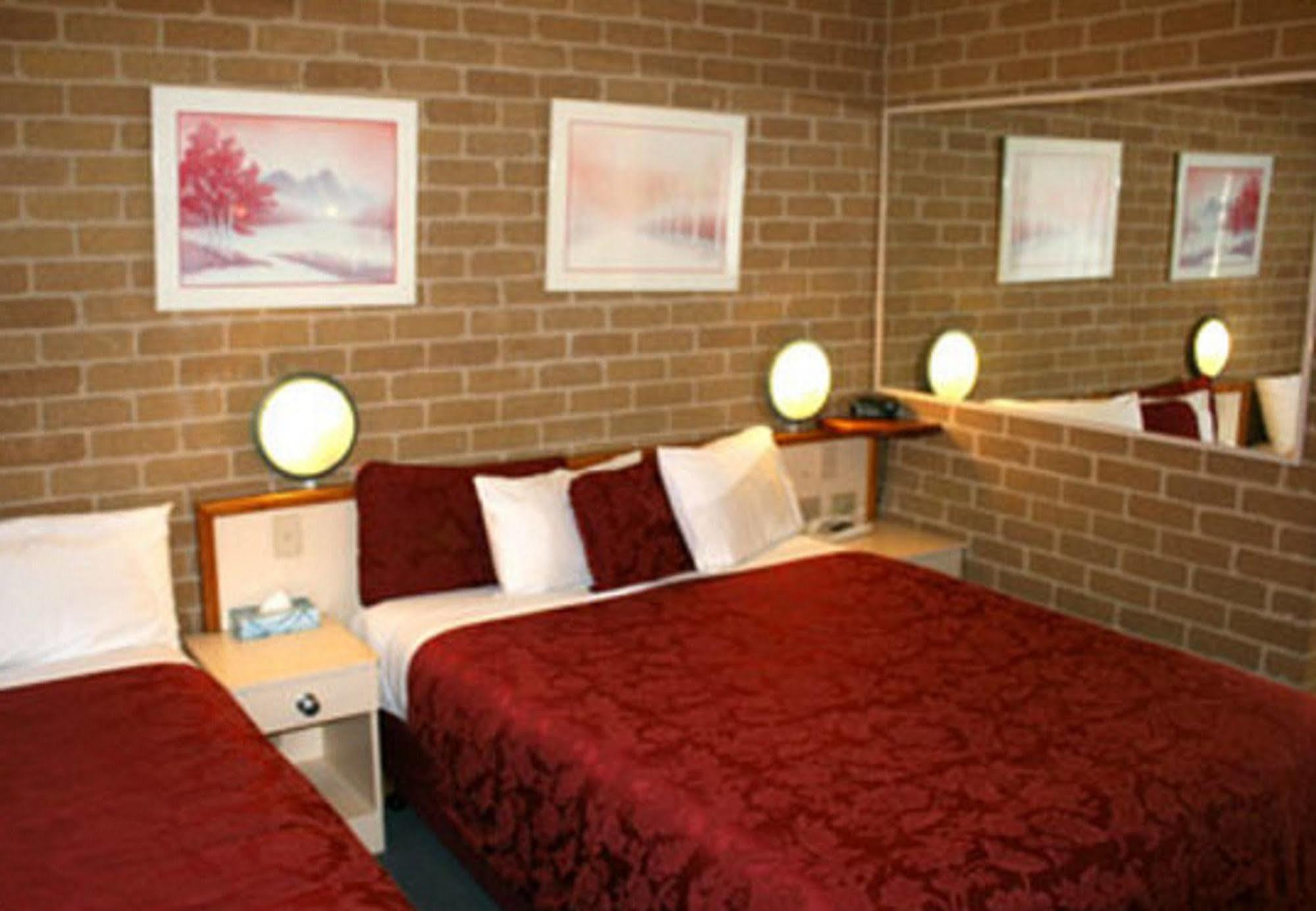 Grand Manor Motor Inn Queanbeyan Dış mekan fotoğraf