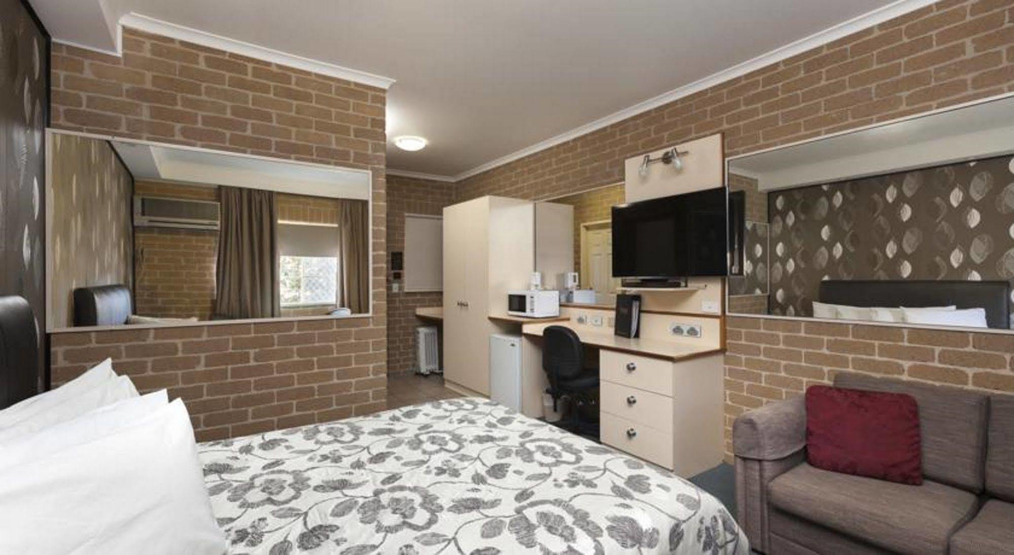 Grand Manor Motor Inn Queanbeyan Dış mekan fotoğraf