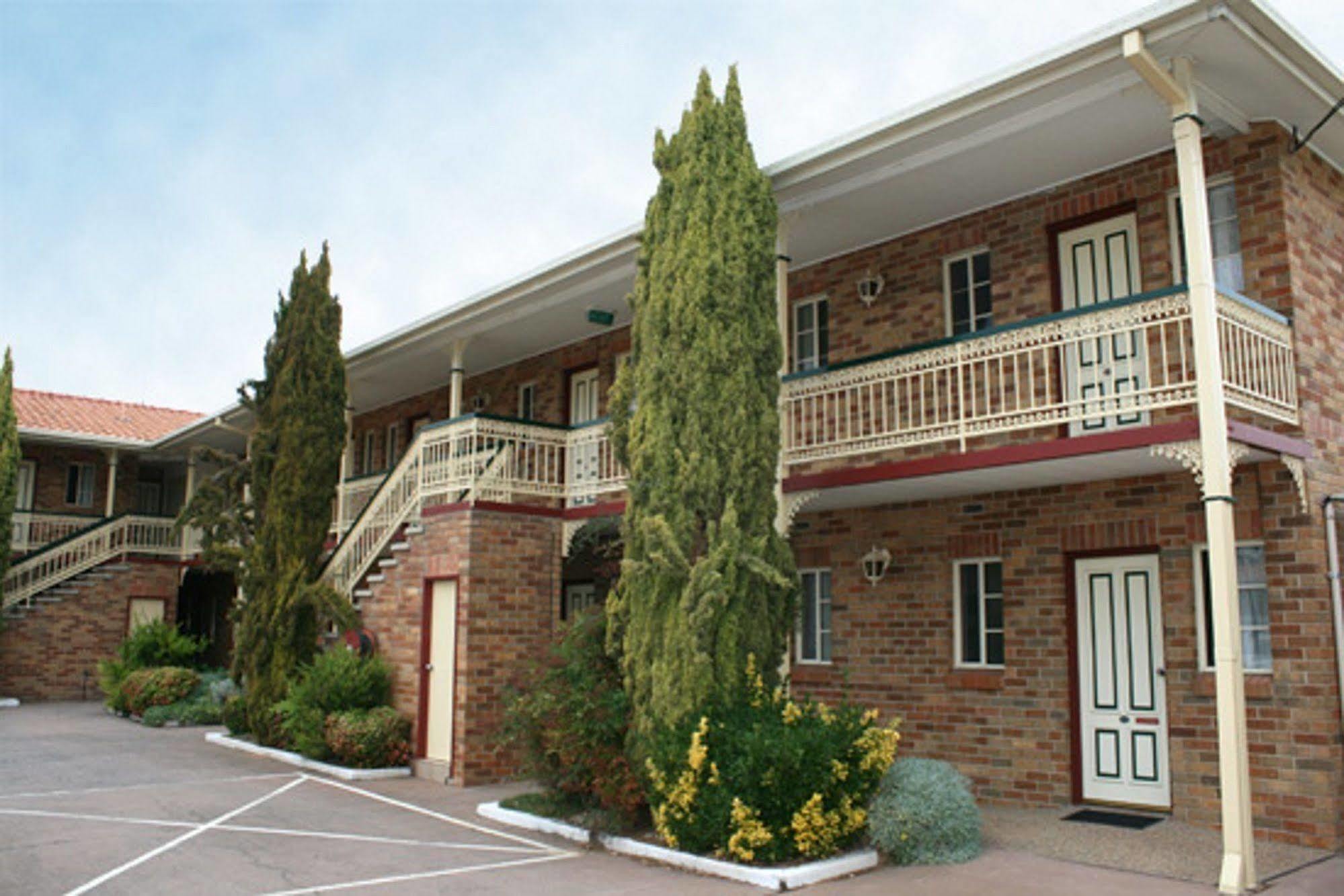 Grand Manor Motor Inn Queanbeyan Dış mekan fotoğraf